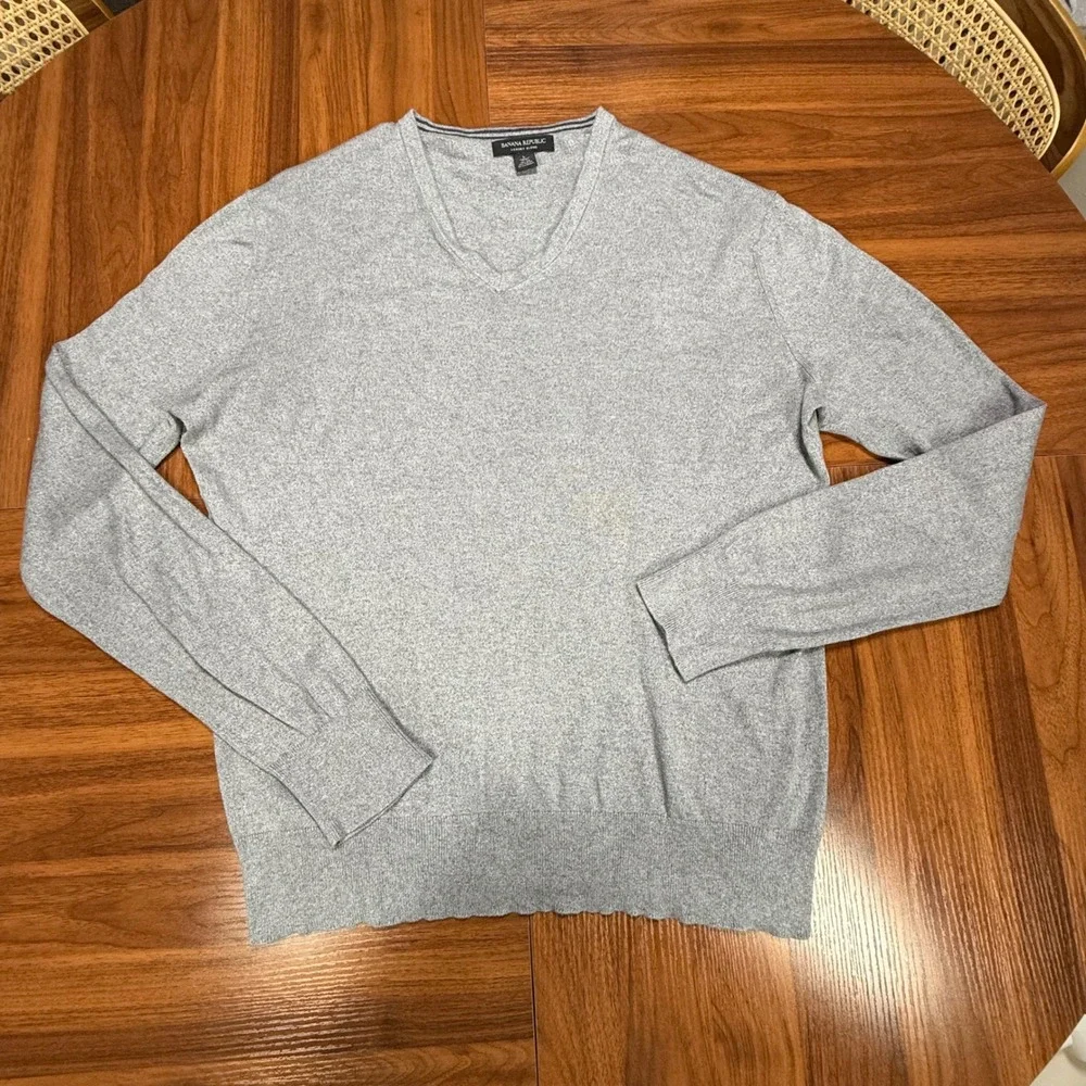 Banana Republic Luxury Blend Silk Cotton Cashmere V-Neck Sweater Gray Mens L
